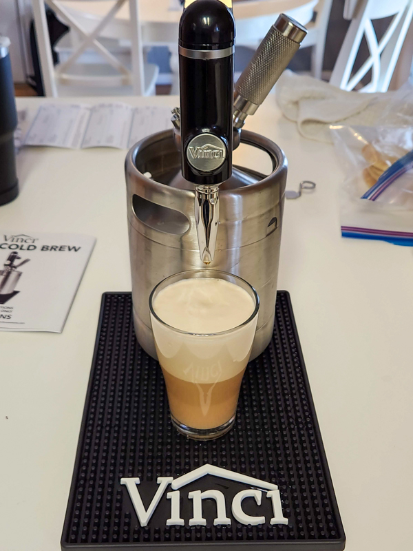 Vinci Nitro Cold Brew coffee brewer review - foamy velvety