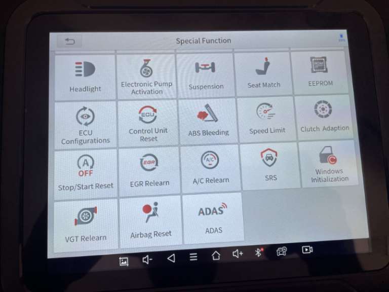 XTool D8 automotive smart diagnostic system review Powerful OBD2 car