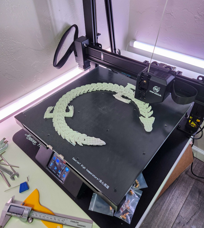 Mingda Magician Pro 3D Printer review - huge print volume without