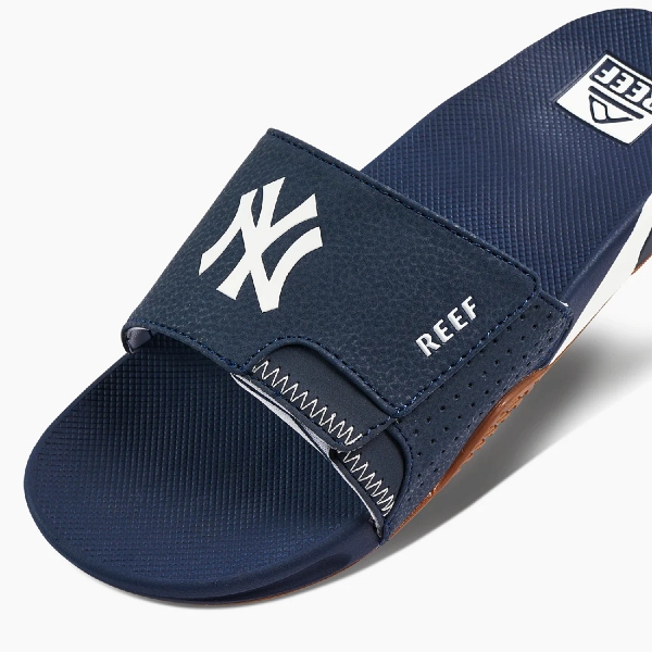 Reef, Shoes, Reef Mlb San Diego Padres Bottle Opener Thong Sanals  Fanatics Mlb Shop