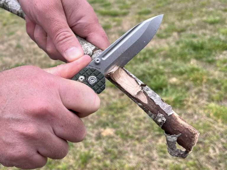Vosteed Grind Folding Knife review a pocket knife for bushcraft The