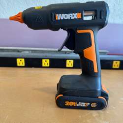 Worx 20V Power Share Full Size Cordless Hot Glue Gun Review – No more cords in the way!