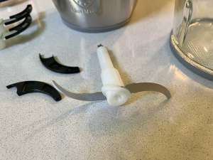 How to Replace Food Processor Blades: Quick & Easy Guide