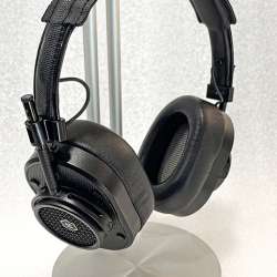 Master & Dynamics MH40 Wireless Over-Ear Headphones review – The third time is a charmer