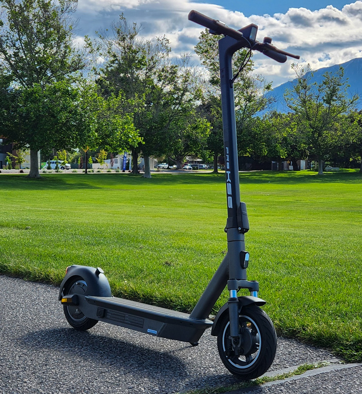 spredning Stereotype Vejnavn Yadea KS6 Pro electric scooter review - premium feel and finish - The  Gadgeteer
