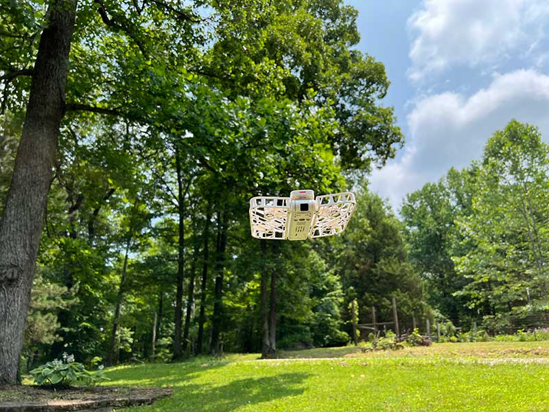 Self-Stabilizing Photography Drones : HOVERAir X1 Self-Flying Camera