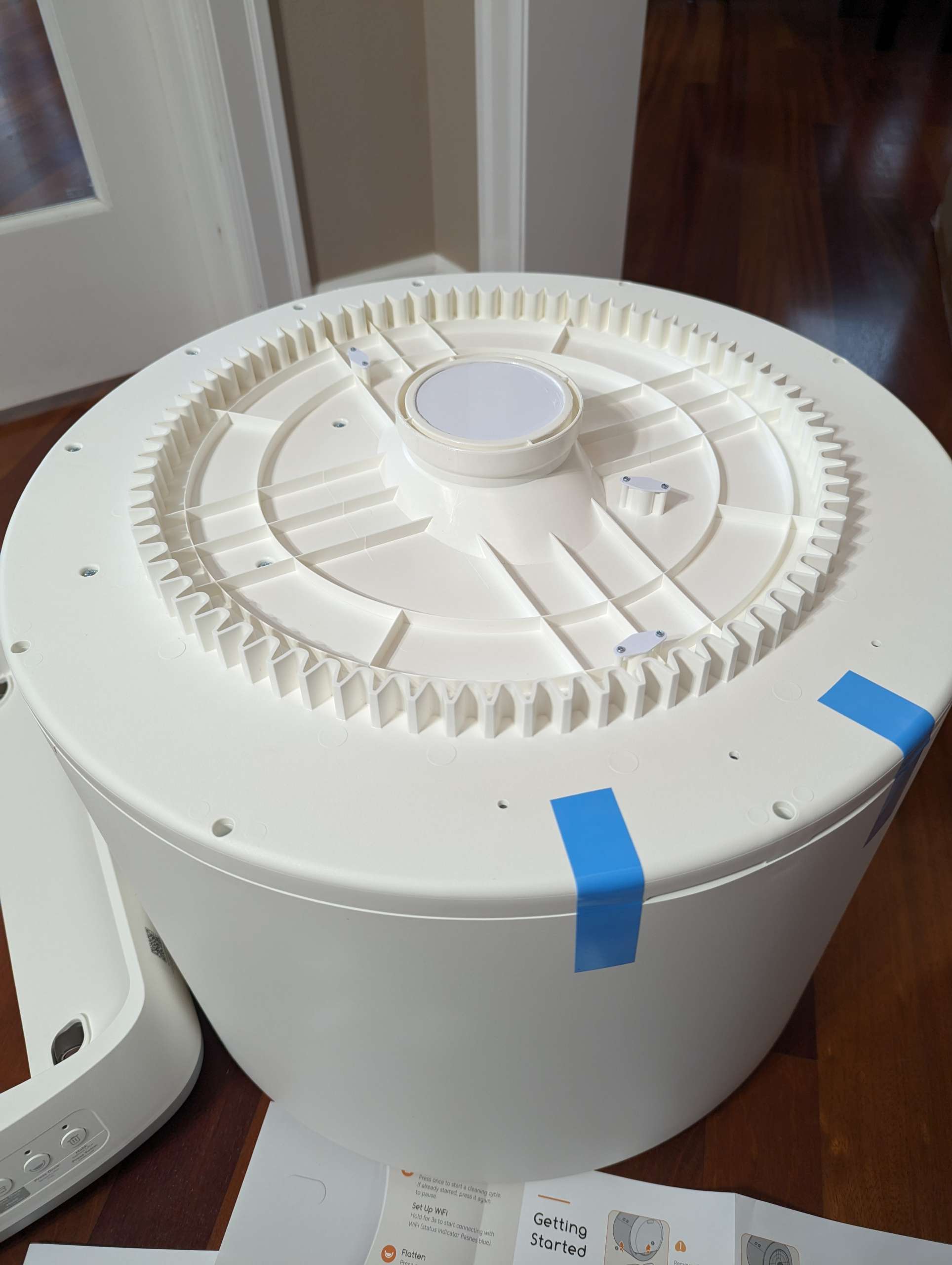 MeoWant Self Cleaning Cat Litter Box review - works great if your cat likes  it - The Gadgeteer