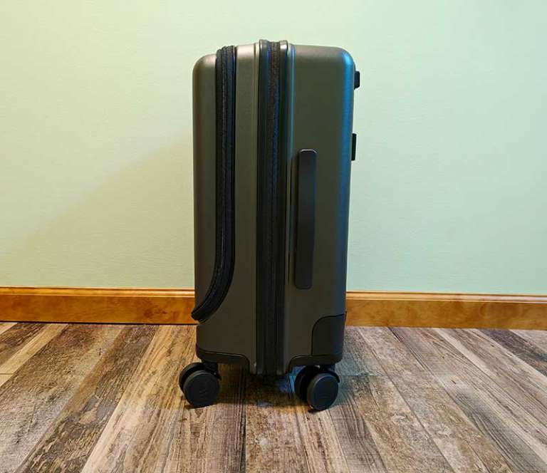 PROPS Luggage review - this carry-on bag has legs! - The Gadgeteer
