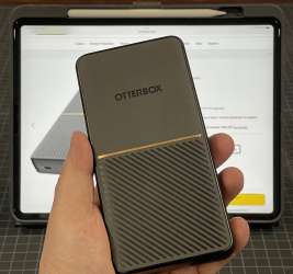Otterbox Fast Charger 1