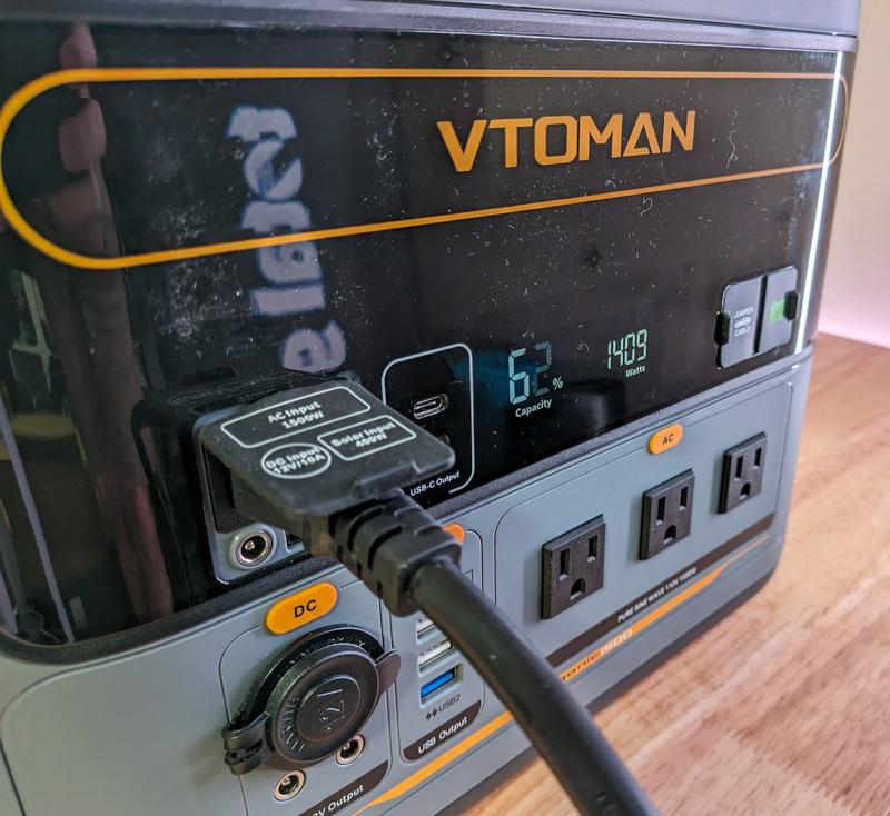 VTOMAN Solar Generator 1500W (3000W Peak) with 220W Solar Panel Included,  1548Wh LiFePO4 Power Station with 1500W AC Outlets, 100W USB Ports, 12V DC