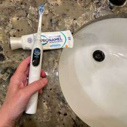 usmile Y10 Pro sonic electric toothbrush review