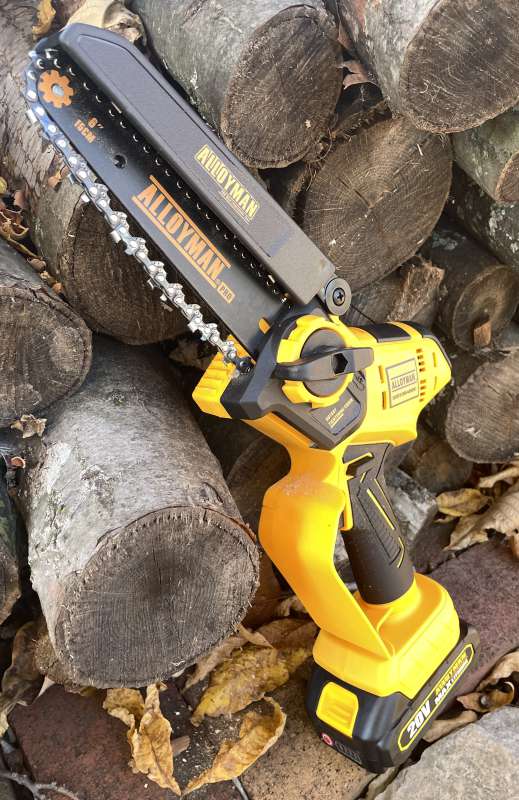 Alloyman CS-BM11 Cordless Chain Saw review - Trimming and pruning has never  been so effortless - The Gadgeteer