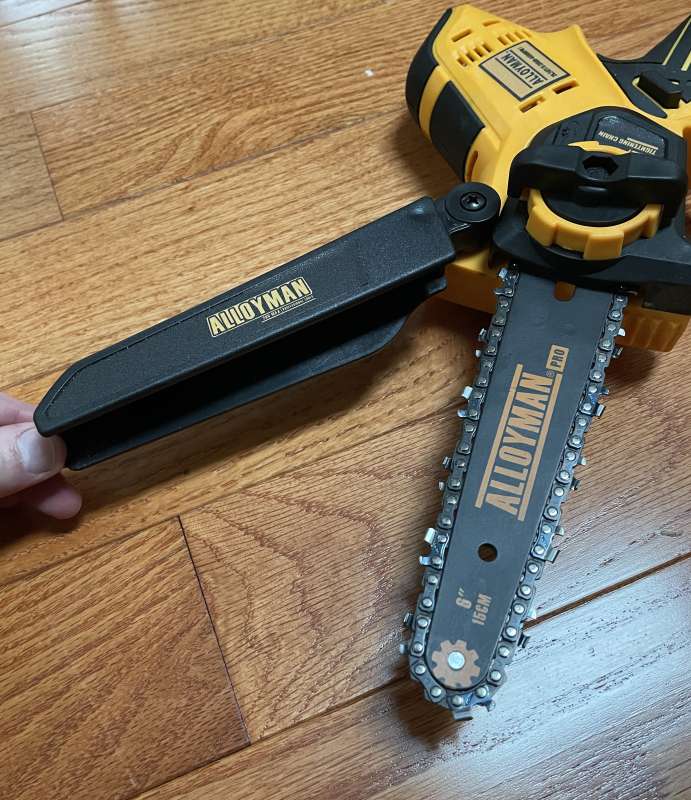 Alloyman CS-BM11 Cordless Chain Saw review - Trimming and pruning has never  been so effortless - The Gadgeteer