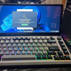 Kwumsy K3 Touch-Expanding Screen Keyboard review – a mechanical keyboard with a built-in monitor!