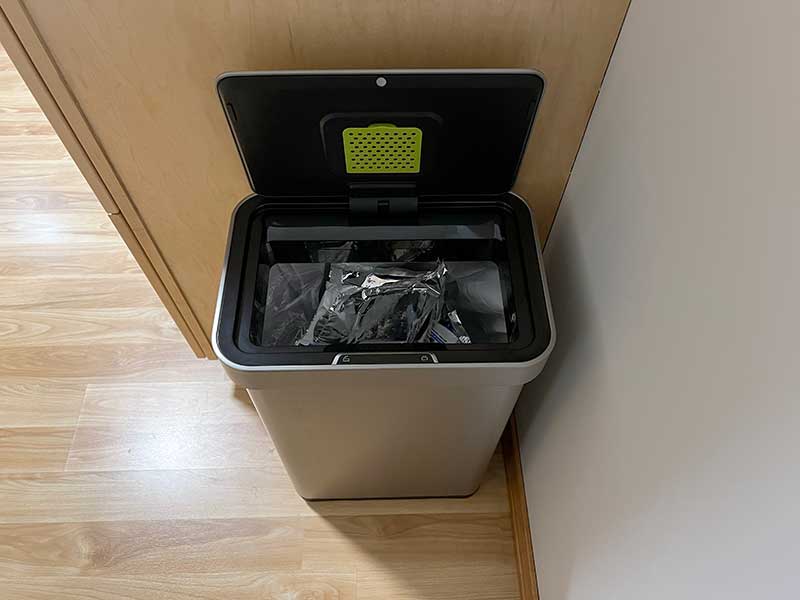 EKO Deluxe Mirage-T 50 liter smart trashcan review - handsfree, cordfree,  and affordable - The Gadgeteer