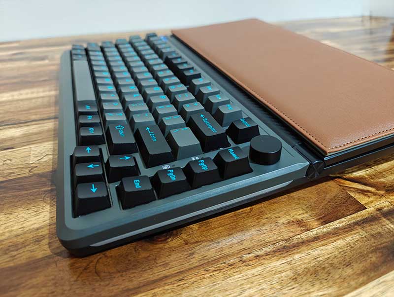 Kwumsy K3 Touch-Expanding Screen Keyboard review - a mechanical