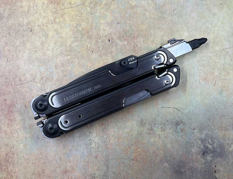 Leatherman ARC VS Leatherman Wave + 