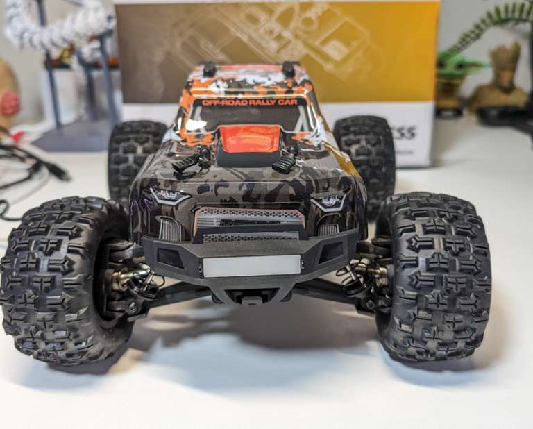 DEERC H16R Brushless 1:16 4x4 RC Truck review - a tiny speed demon ...