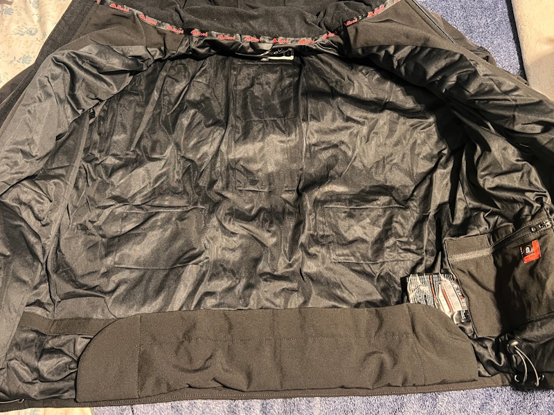 iHood Men's Heated Jacket and Unisex Heated Gloves review - The Gadgeteer