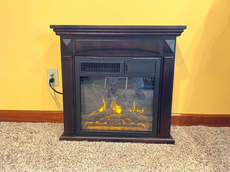 Kismile 25'' Electric Fireplace review Cozy retro vibes The Gadgeteer