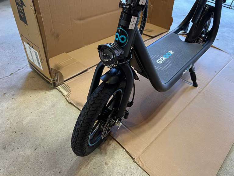 Gyroor C1 electric scooter review You can sit and ride on this