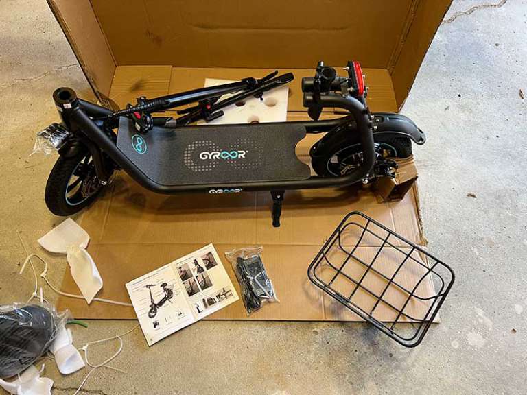 Gyroor C1 electric scooter review You can sit and ride on this