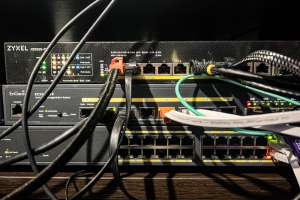 EnGenius ECS1528P Switch 10