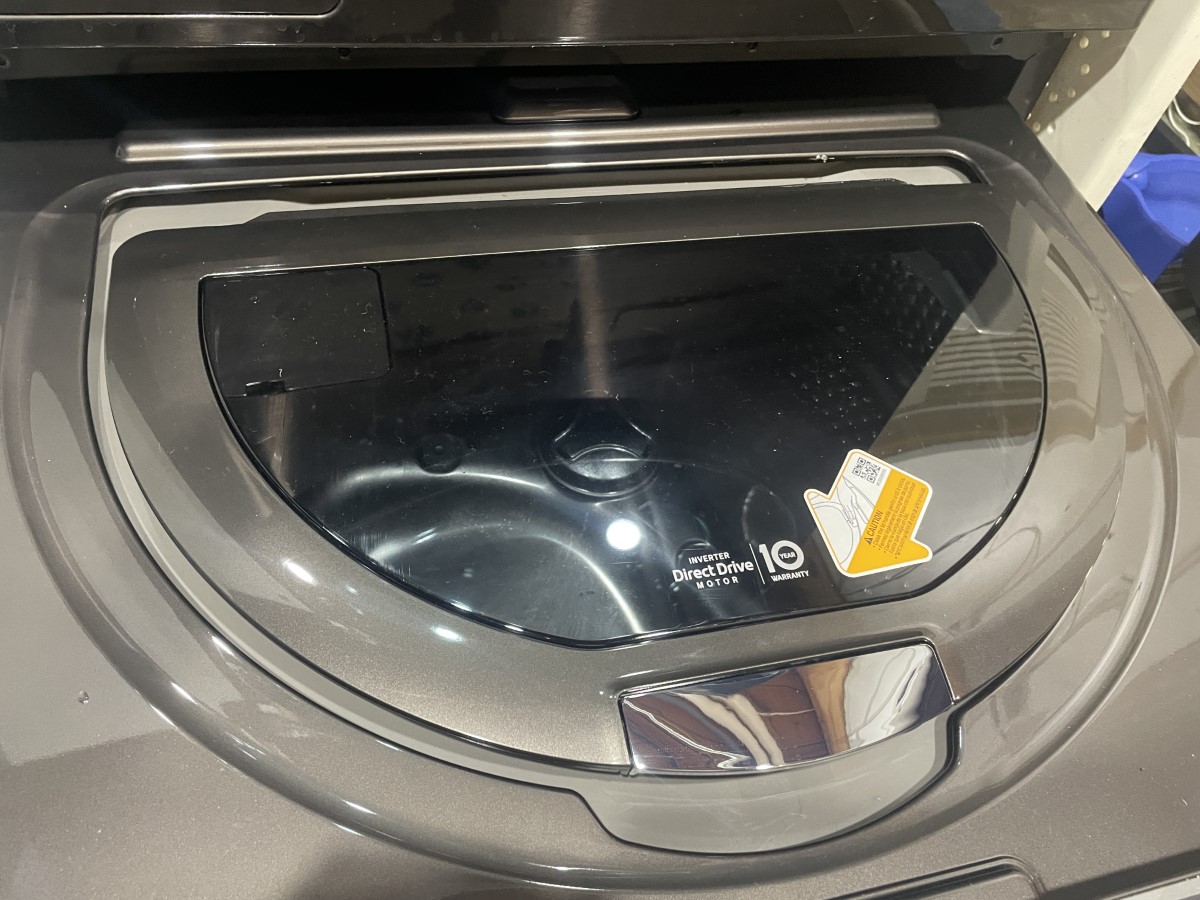LG Washer Dryer and Sidekick Washer 09