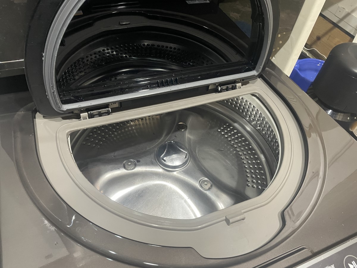 LG Washer Dryer and Sidekick Washer 10