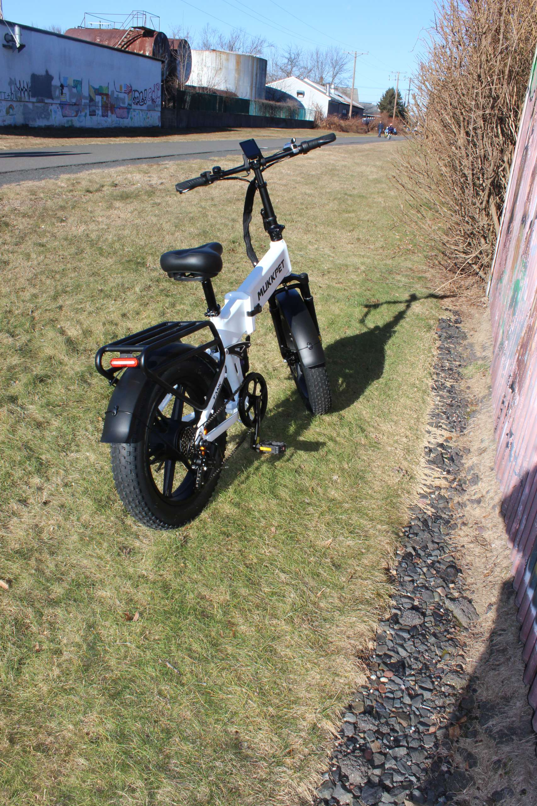 Mukkpet Tank foldable fat tire e-Bike review - The Gadgeteer