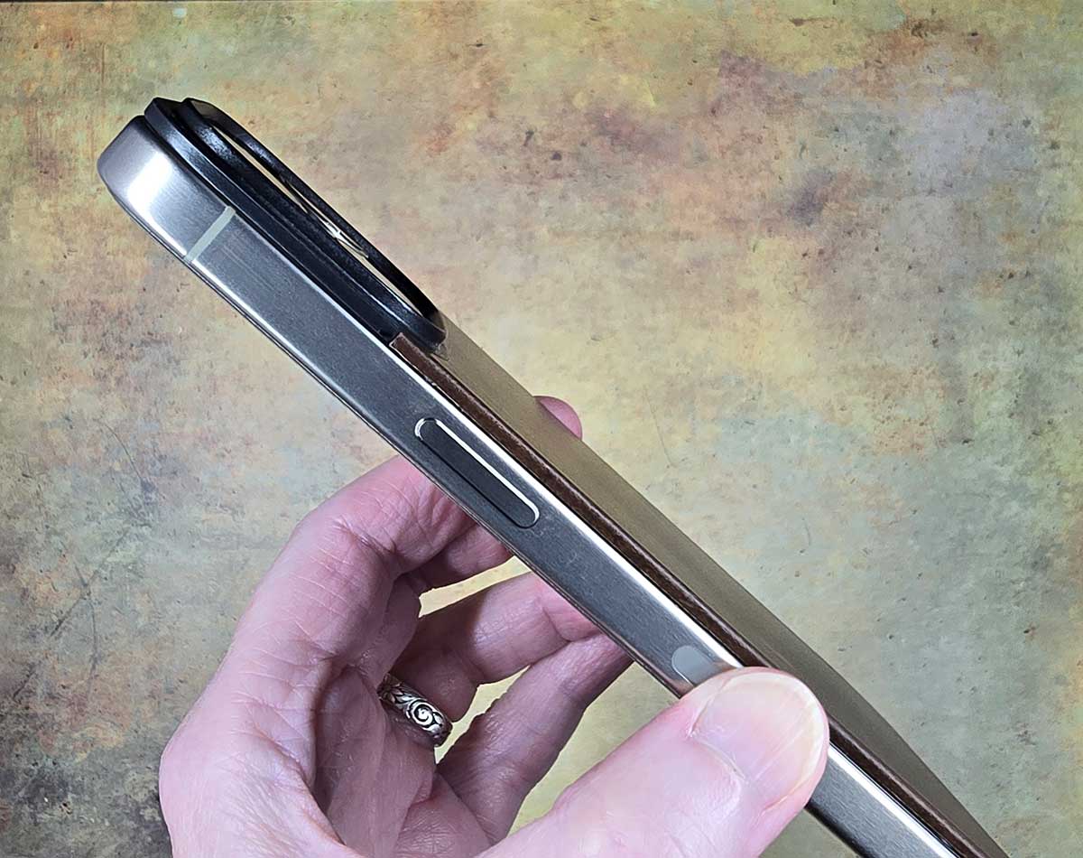 Ulasan Bagian Belakang Kulit Magnetik NOMAD – Bagian belakang kulit MagSafe untuk iPhone 15 Anda!  – Sang Gadgeteer