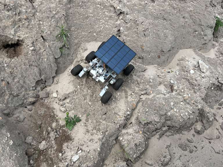 SunFounder GalaxyRVR Mars Rover Kit for Arduino review - start your ...