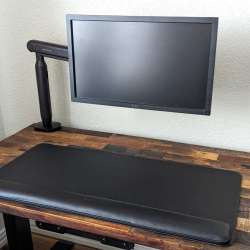 Hexcal Single Monitor Arm and Desk Mat Bundle review – attractive, functional, and comfortable