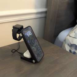 ANNNWZZD 3-in-1 Wireless Charging Station review – charges all your things and is nightstand-friendly