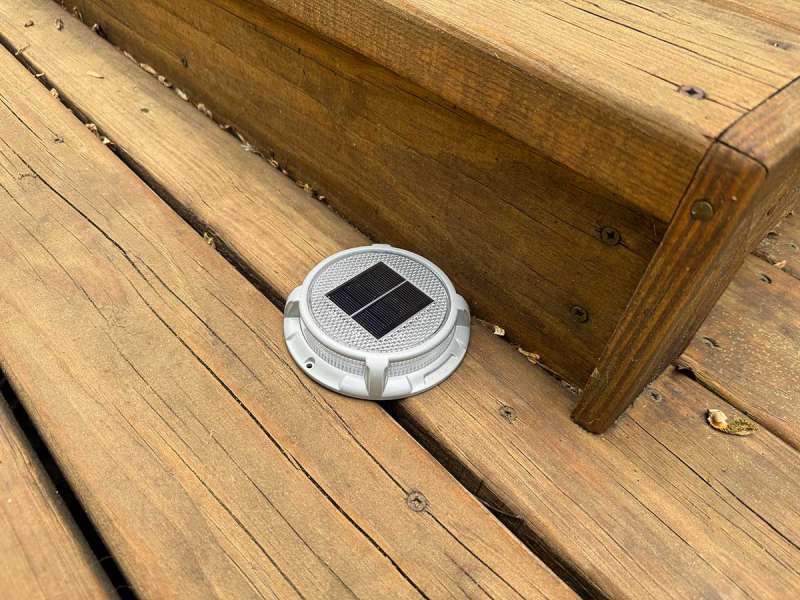 quntis solar deck lights 5