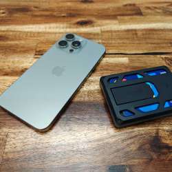 VEGER X5 WalletTrack power bank review – combines a MagSafe wallet, power bank, and a tracker