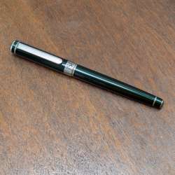 Scriveiner Black Green Fountain Pen review – A UK pen worth thrice its price