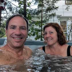 RelxTime Inflatable Hot Tub review – A great tub, with a low price, but a strange spelling!