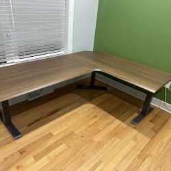 Vari L-Shape Corner Electric Standing Desk review