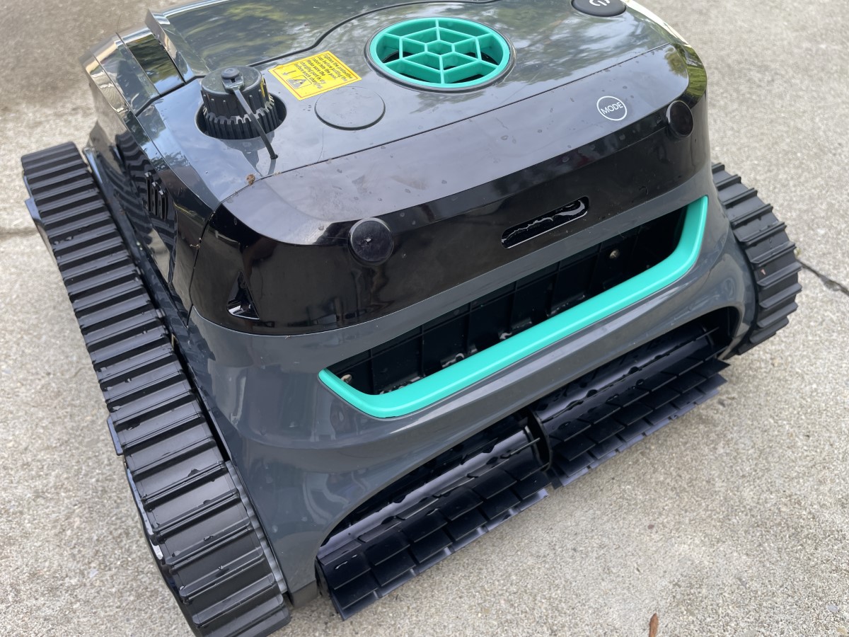 WYBOT S2 Pro Pool Cleaning Robot 30