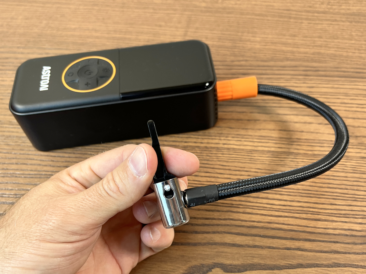 AstroAI L4 portable tire Inflator review - The Gadgeteer