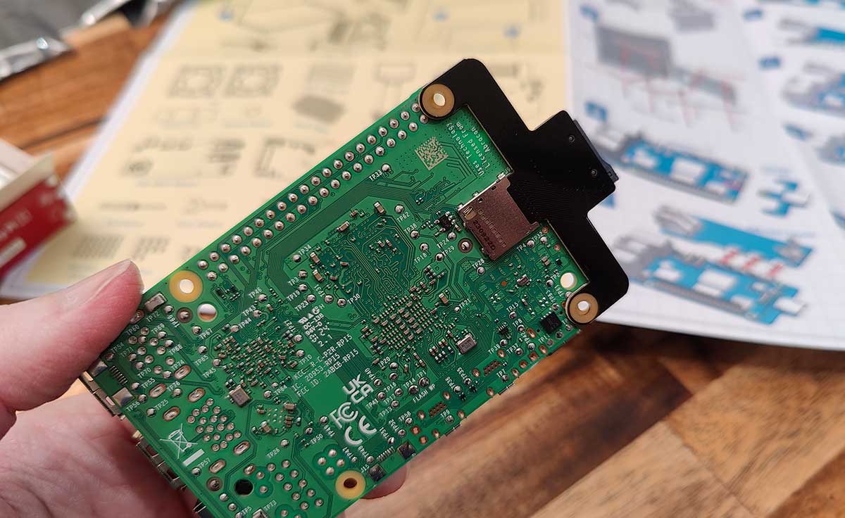 SunFounder Pironman 5 Raspberry Pi 5 mini PC case review - DIY kit ...