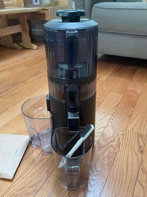 Hurom H70 Easy Clean Juicer 03