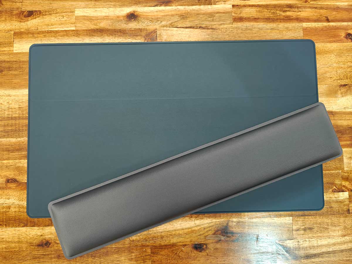 MOFT Smart Desk Mat review - A modular desk organizer for all the ...