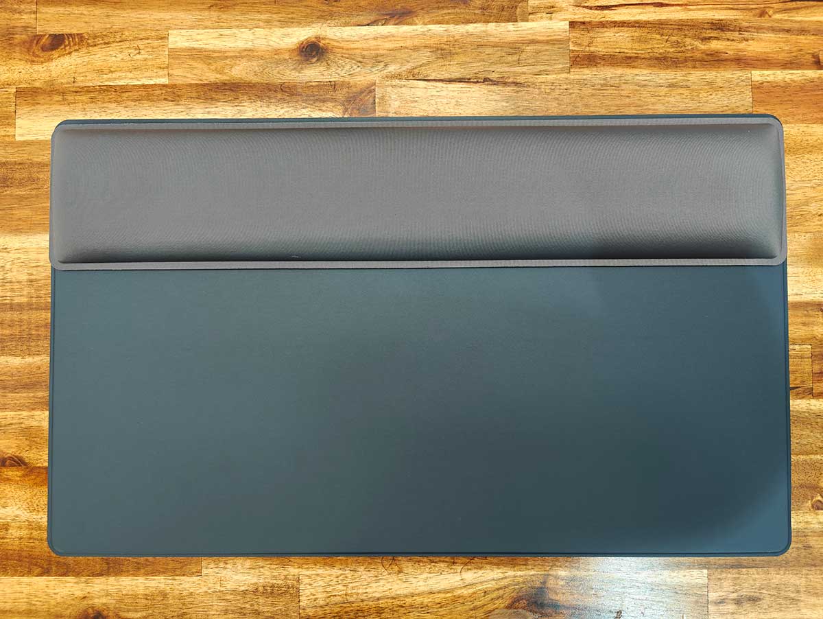 MOFT Smart Desk Mat review - A modular desk organizer for all the ...