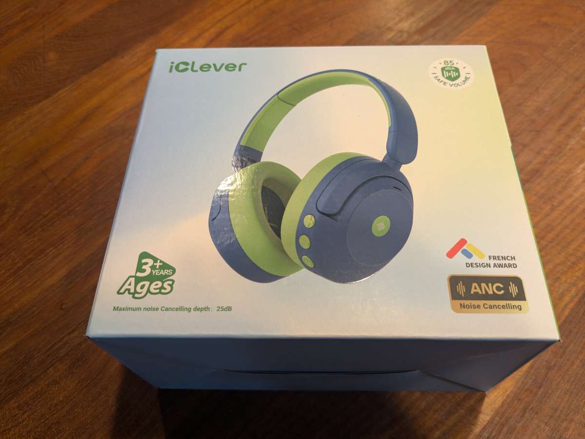 iClever BTH20 Headphones 6