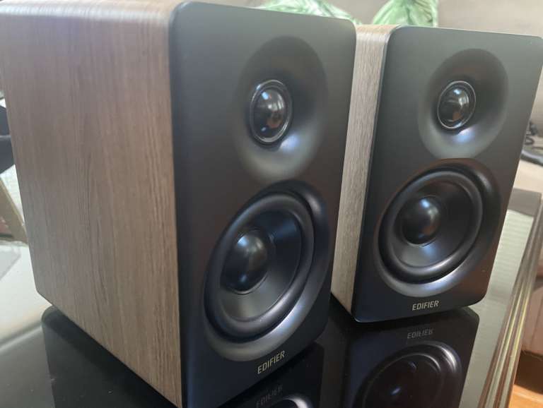Edifier m60 multimedia speaker review big sound from small desktop