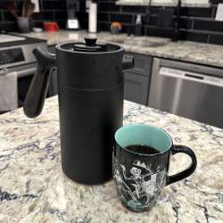 PINKAH Stainless Steel French Press Coffee Maker review – a great daily driver for a caffeine fiend!
