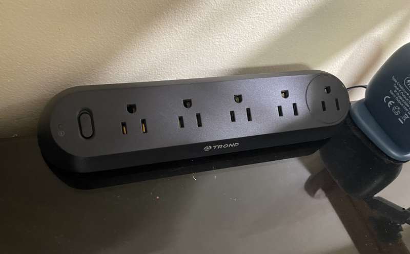 Trond Desk Clamp Power Strip 07
