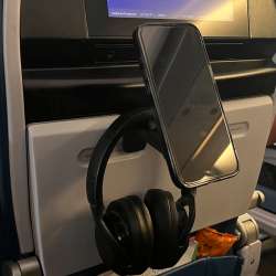 JOYROOM MagSafe Airplane Phone Holder review – Make air travel more convenient